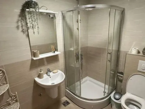 Izdavanje, dvosoban stan, 64m², City Kvart, Podgorica - image 16