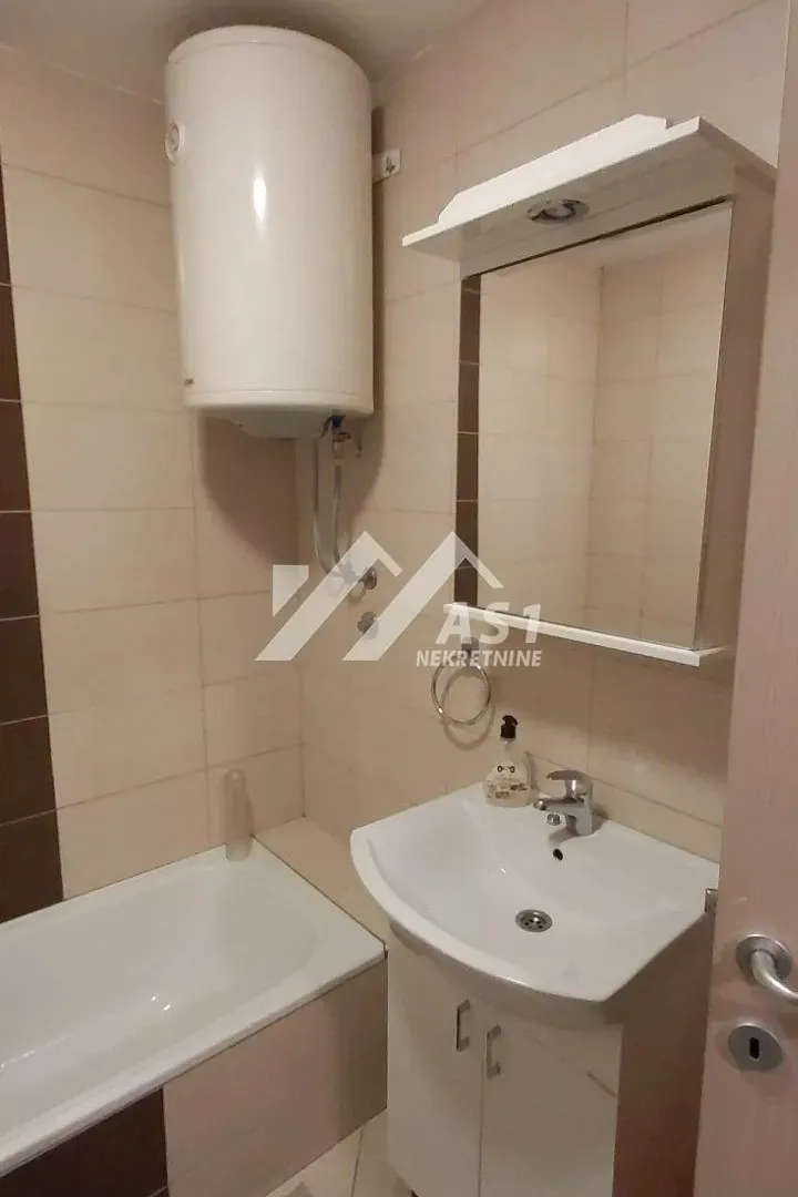 Rent, one bedroom apartment, 37m², Grbavica, Novi Sad Sve Podlokacije