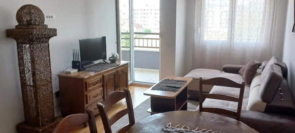 Izdavanje, jednosoban stan, 45m², Zabjelo, Podgorica