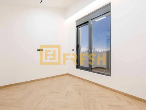 Sale, house, 240m², Budva, Crna Gora - image 16