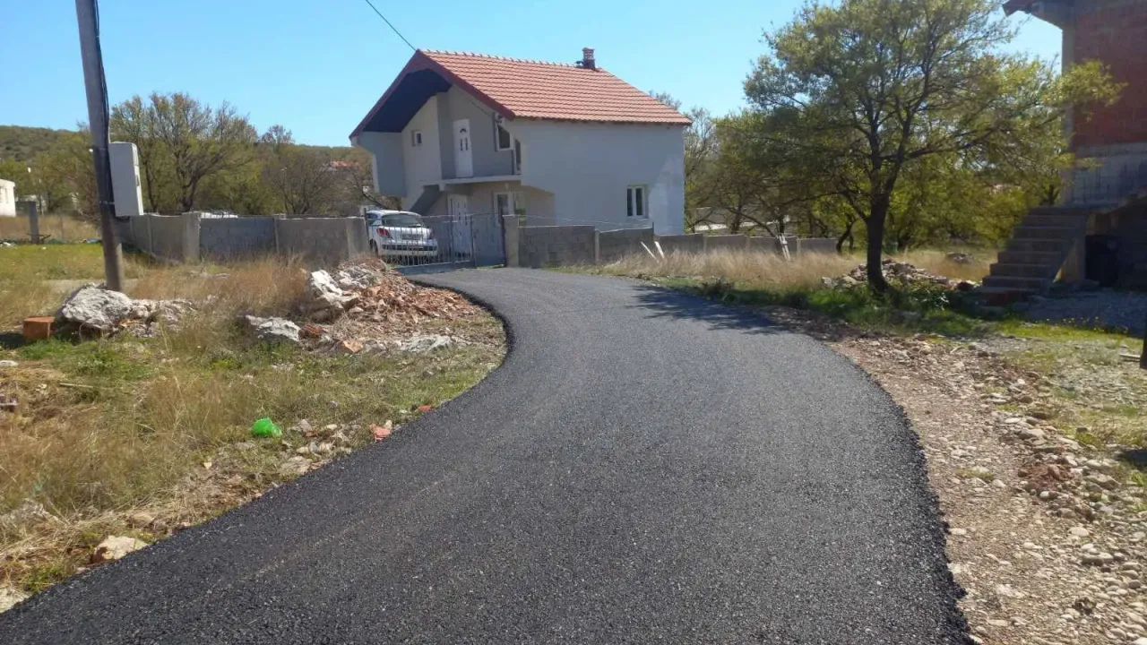 Rent, house, 60m², Kakaricka Gora, Podgorica