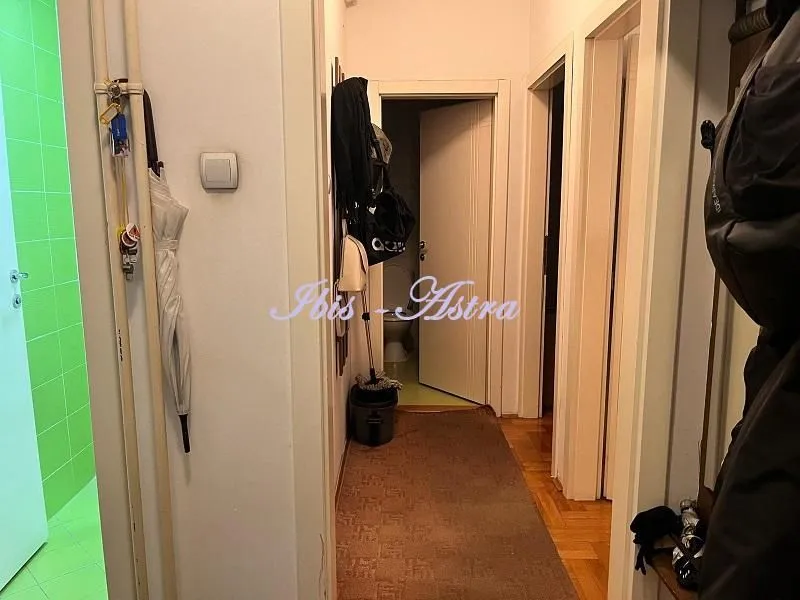 Izdavanje, trosoban stan, 70m², Đeram Pijaca, Beograd