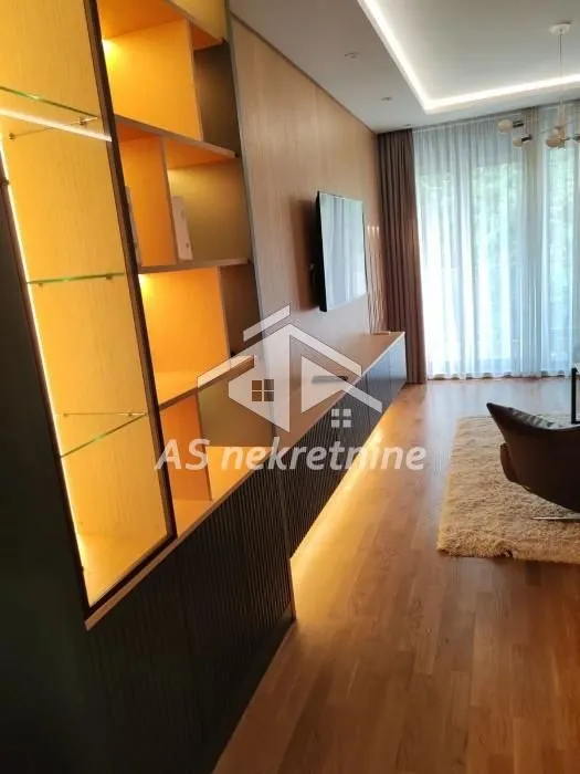 Rent, three bedroom apartment, 77m², Crveni Krst, Beograd