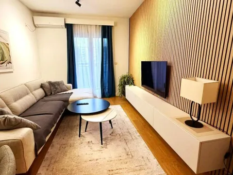 Rent, apartment, 43m², City Kvart, Podgorica - image 1