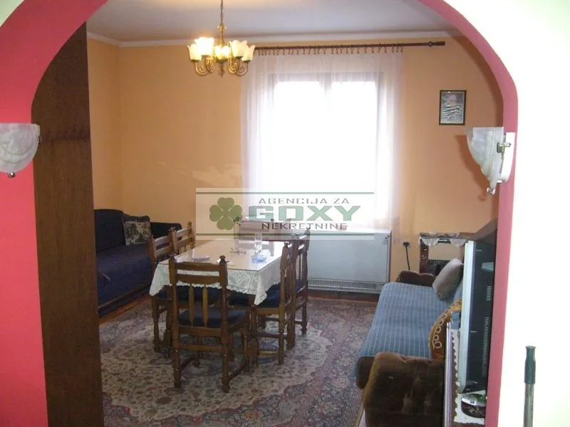 Sale, house, 245m², Zemun Sve Podlokacije, Beograd