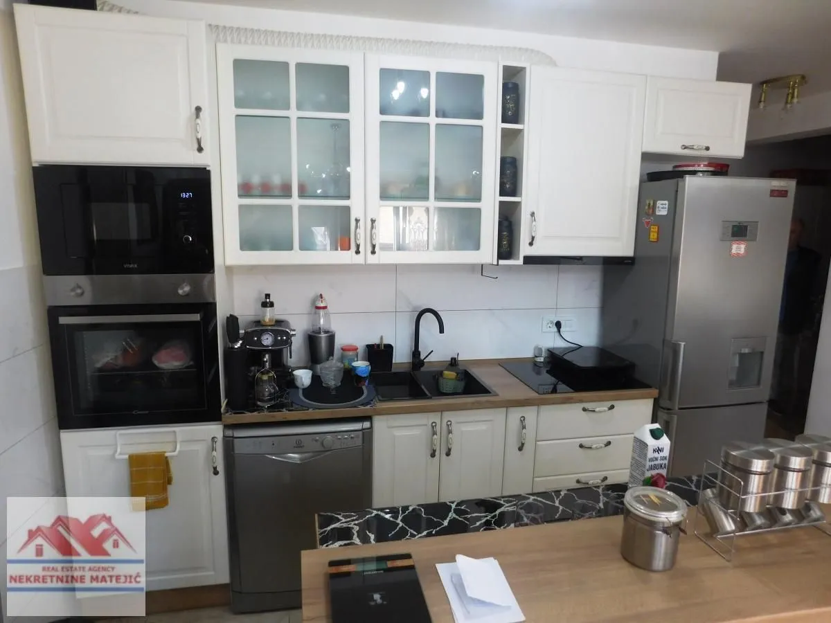 Prodaja, dvosoban stan, 67m², Mala vaga, Kragujevac