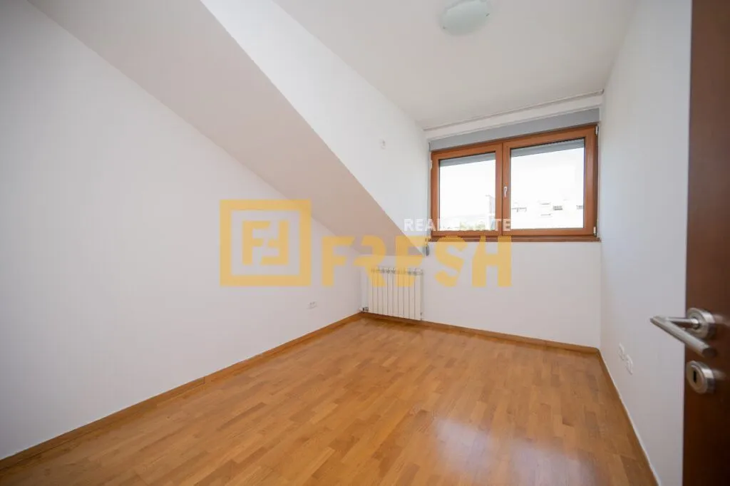Rent, three bedroom apartment, 100m², Tološi, Podgorica