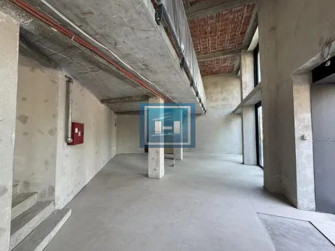 Izdavanje, poslovni prostor, 215m², Centar, Paraćin - image 2