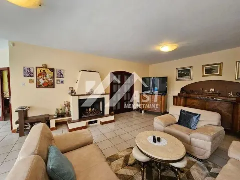 Prodaja, kuća, 336m², Petrovaradin, Novi Sad - image 7