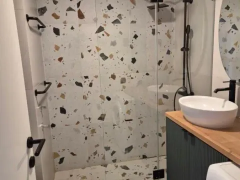 Izdavanje, trosoban stan, 66m², Novo naselje, Novi Sad - image 8