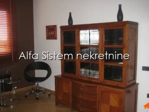 Izdavanje, trosoban stan, 84m², Vračar Hram, Vračar Sve Podlokacije - image 3