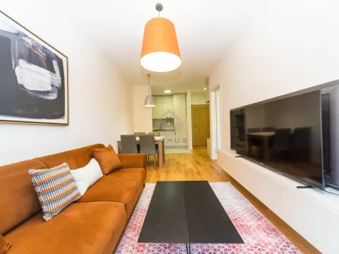 Izdavanje, jednosoban stan, 41m², Central Point, Podgorica - image 1