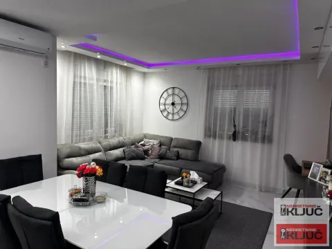 Prodaja, dvosoban stan, 57m², Lipov gaj, Novi Sad Sve Podlokacije - image 2