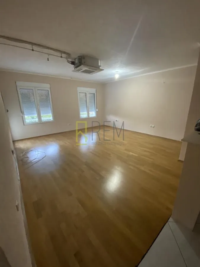 Rent, two bedroom apartment, 69m², Podgorica, Crna Gora