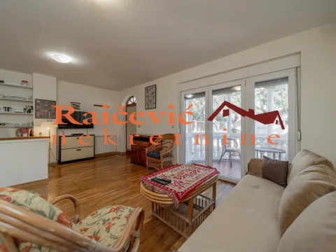 Izdavanje, trosoban stan, 70m², Dedinje Sve Podlokacije, Beograd - image 3