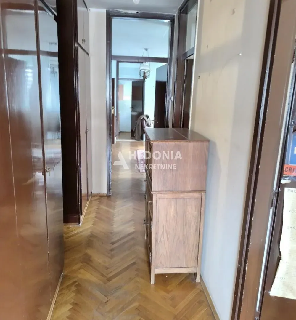 Prodaja, četvorosoban stan, 110m², Botanička Bašta, Palilula Sve Podlokacije
