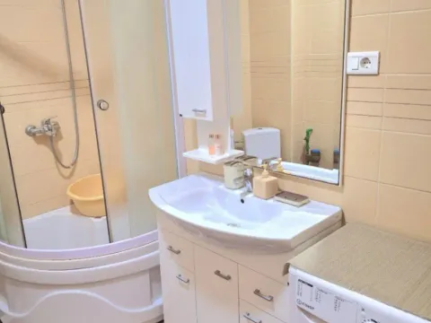 Daily-rent, one bedroom apartment, 56m², Buljarica, Budva - image 4