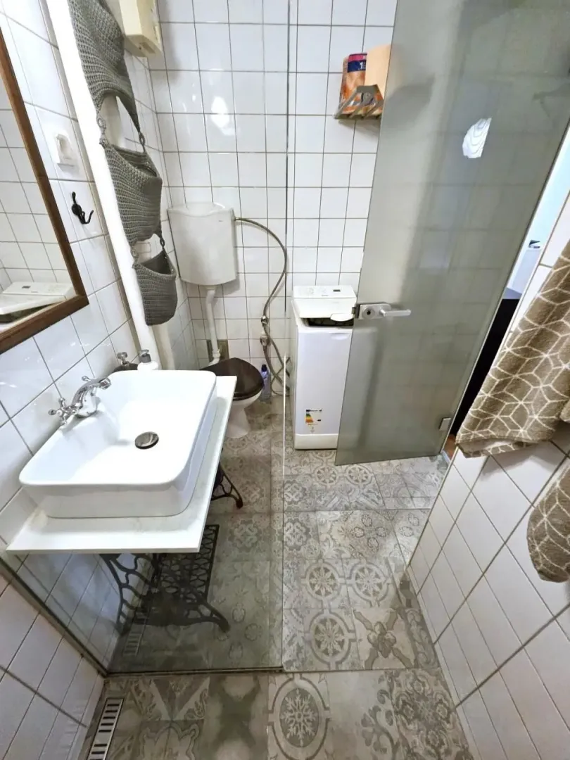 Izdavanje, dvosoban stan, 41m², Stari Grad, Beograd