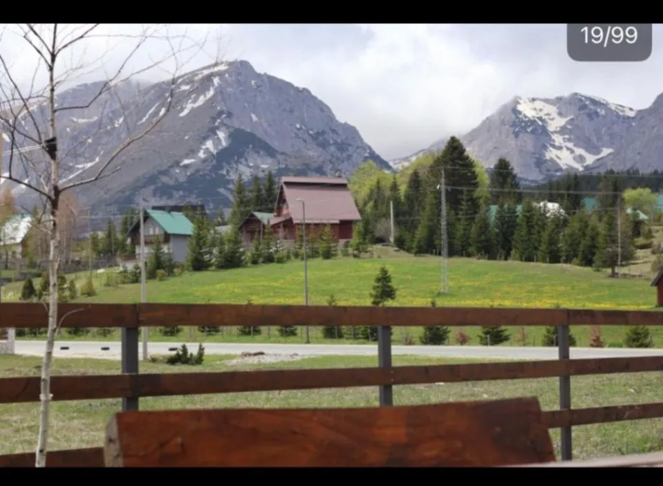 Prodaja, kuća, 832m², Razvršje, Žabljak