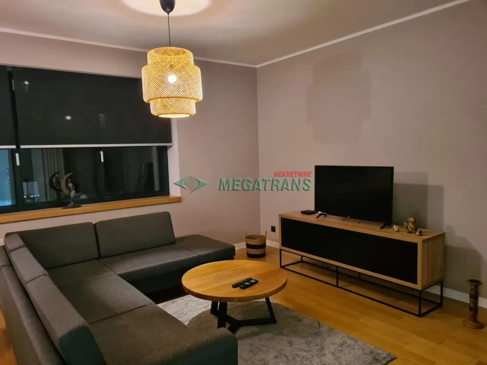 Izdavanje, trosoban stan, 85m², Novi Beograd Sve Podlokacije, Beograd