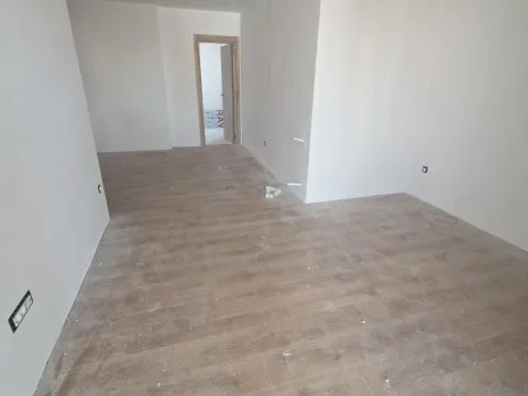 Sale, three bedroom apartment, 65m², Medijana, Niš - image 1