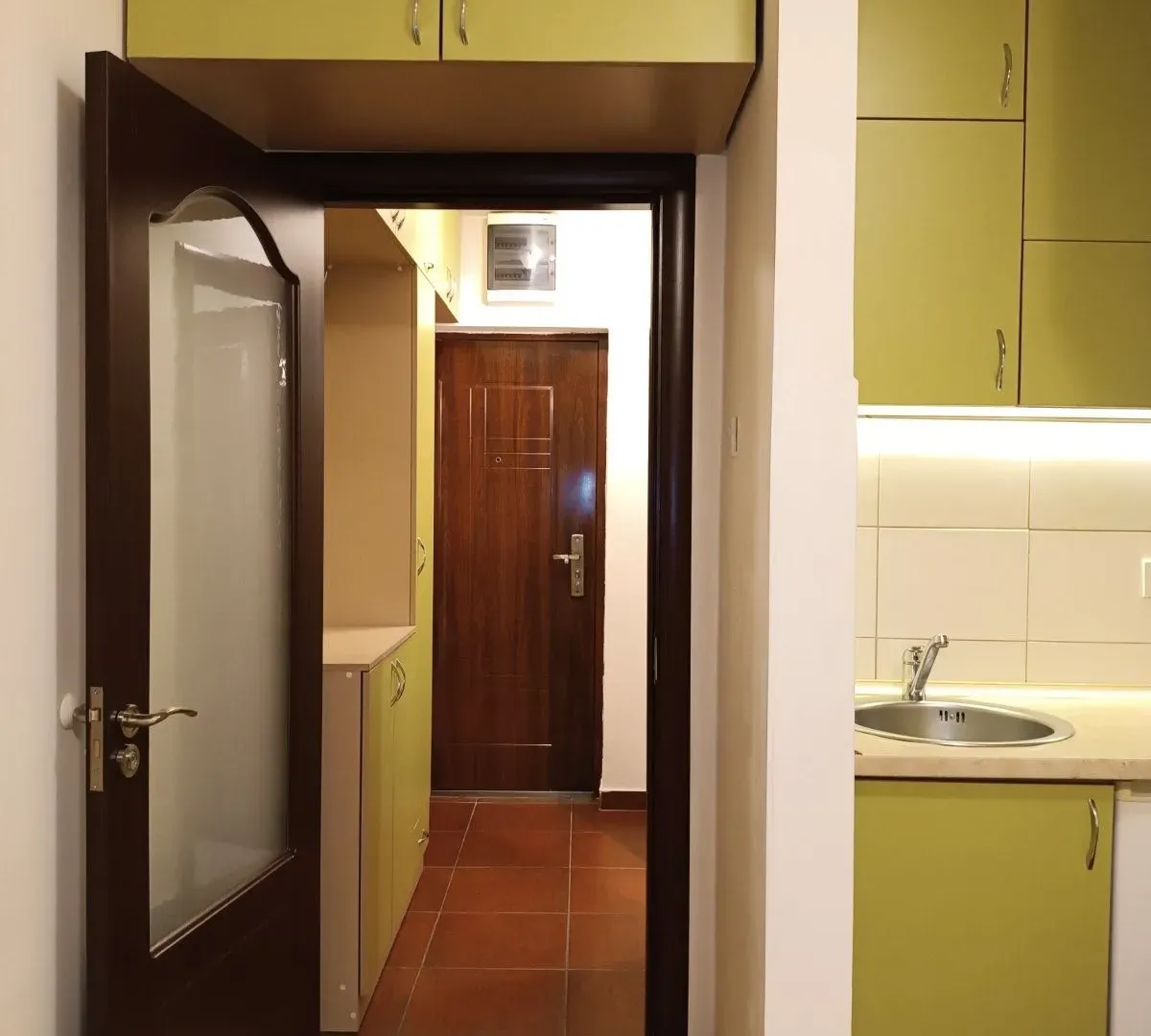 Prodaja, garsonjera, 19m², Krivi Most, Podgorica