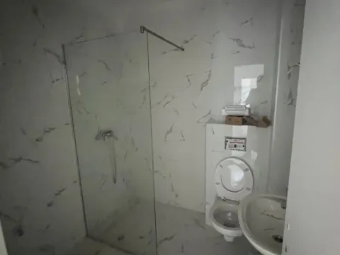 Izdavanje, dvosoban stan, 77m², Zabjelo, Podgorica - image 9