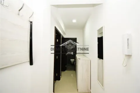 Izdavanje, dvosoban stan, 70m², Vezirov Most, Podgorica - image 7