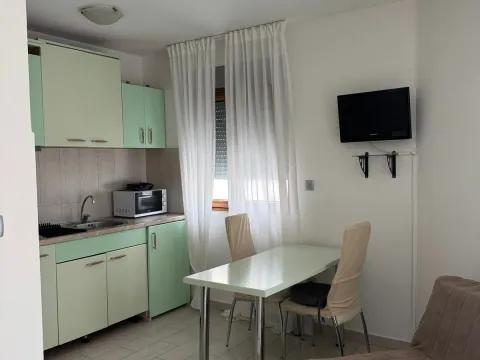 Rent, studio apartment, 35m², Rozino, Budva - image 2