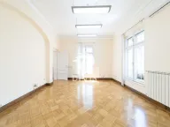 Izdavanje, poslovni prostor, 255m², Vračar Centar, Vračar Sve Podlokacije - image 10