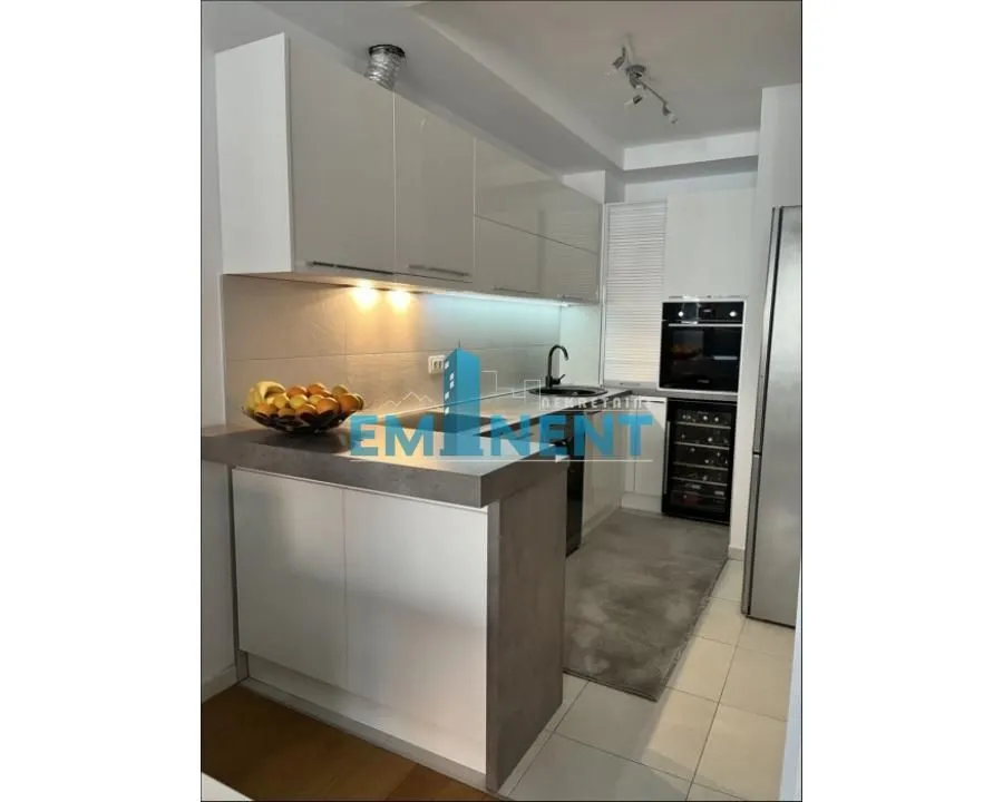 Izdavanje, dvosoban stan, 52m², Novi Beograd Blok 67, Novi Beograd Sve Podlokacije