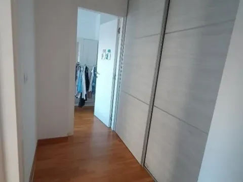 Izdavanje, trosoban stan, 107m², Kluz, Zvezdara Sve Podlokacije - image 9