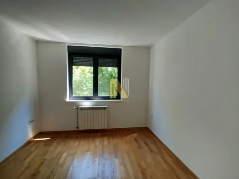 Izdavanje, dvosoban stan, 61m², Socijalno, Novi Sad Sve Podlokacije - image 11