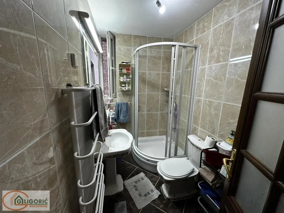 Sale, four bedroom apartment, 110m², Stari Grad, Beograd