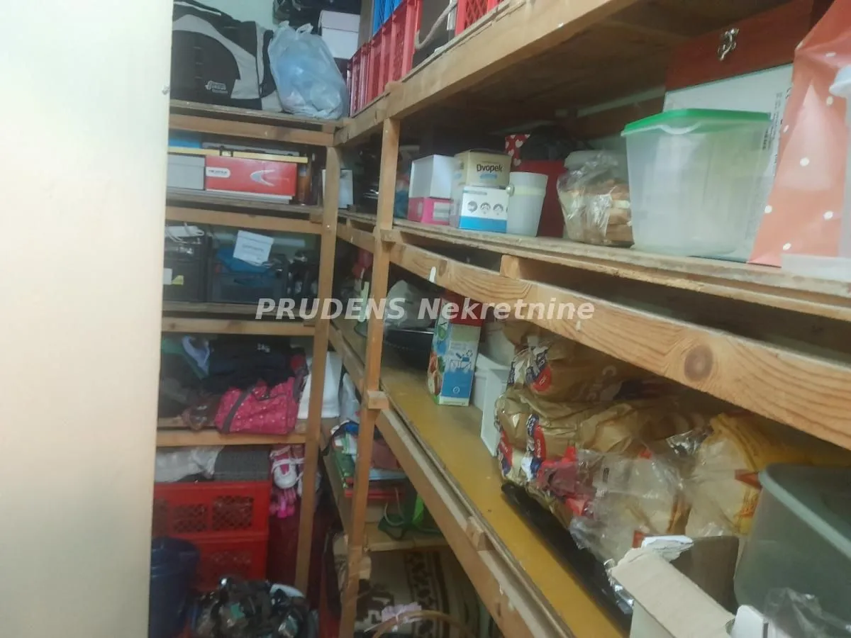 Sale, house, 90m², Deč, Pećinci
