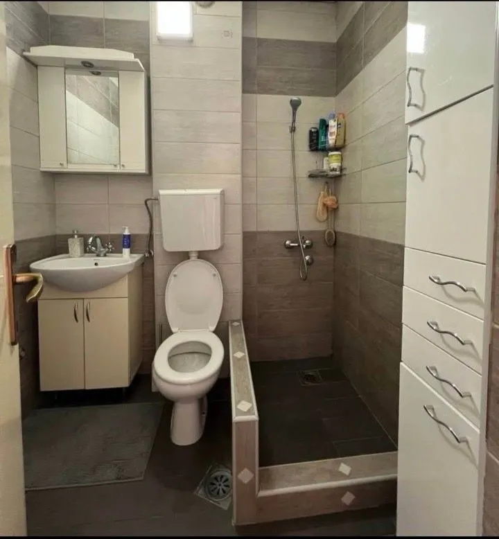 Sale, one bedroom apartment, 48m², Pejton, Podgorica