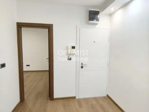 Prodaja, dvosoban stan, 70m², Filmski Grad, Beograd - image 12