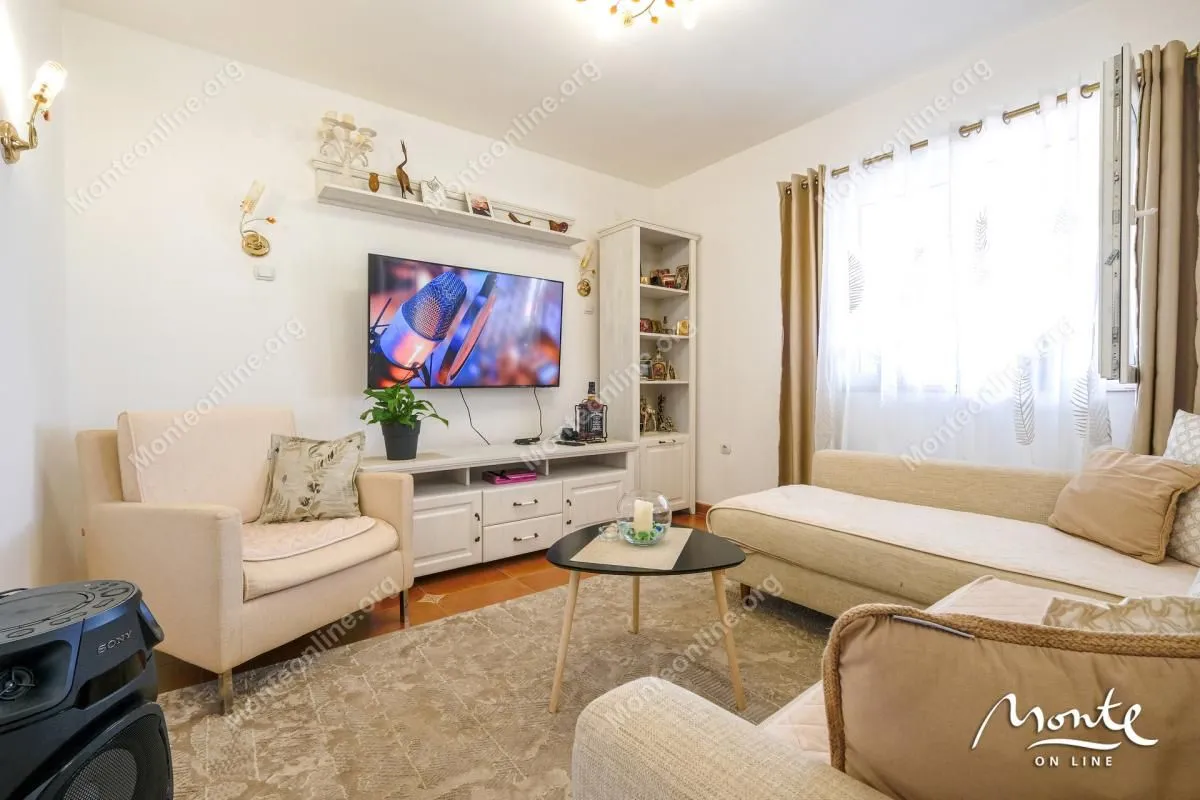 Prodaja, kuća, 210m², Krašići, Tivat