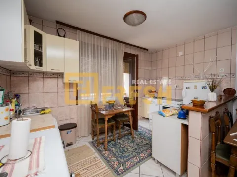 Prodaja, kuća, 150m², Stari Aerodrom, Podgorica - image 11