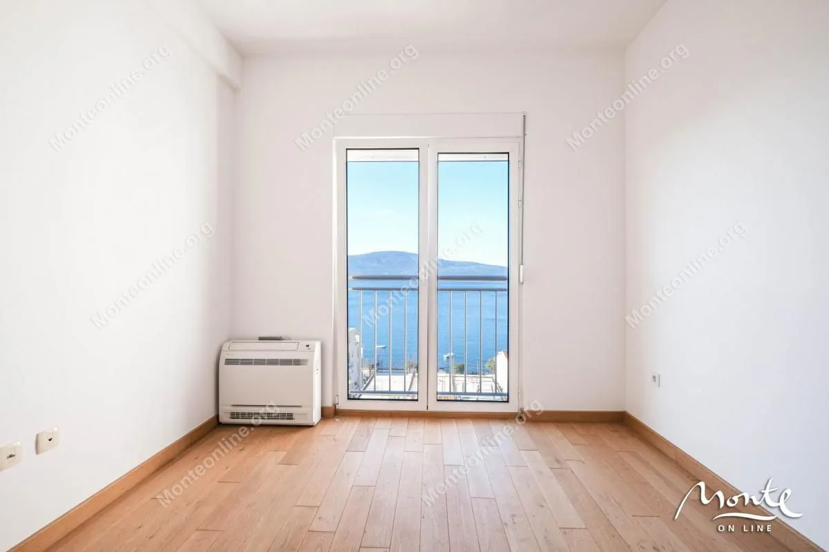Prodaja, dvosoban stan, 66m², Tivat, Crna Gora