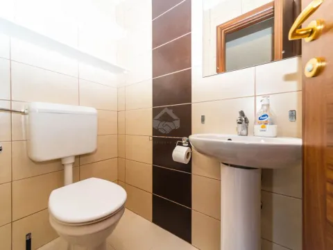 Izdavanje, dvosoban stan, 65m², Stari Aerodrom, Podgorica - image 10