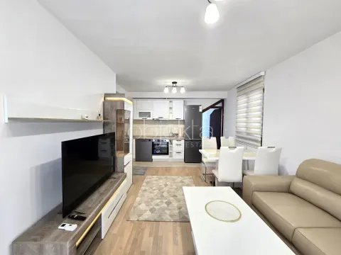 Izdavanje, stan, 50m², Tivat, Crna Gora - image 4