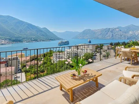 Sale, three bedroom apartment, 158m², Dobrota, Kotor - image 12