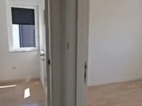 Prodaja, četvorosoban stan, 200m², Sremska Kamenica, Petrovaradin - image 15