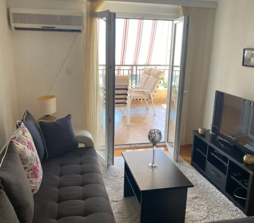 Rent, two bedroom apartment, 68m², Velji Vinogradi, Budva