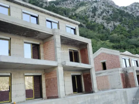 Prodaja, dvosoban stan, 71m², Kotor, Crna Gora - image 3