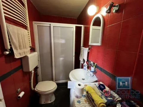 Prodaja, kuća, 228m², Centar, Jagodina - image 14