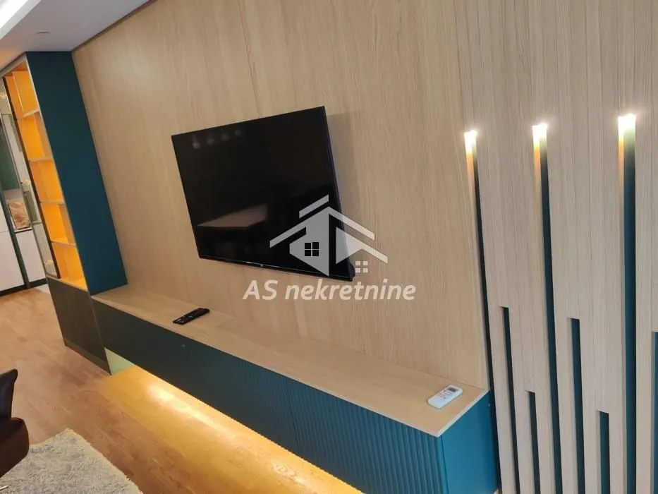 Rent, three bedroom apartment, 77m², Crveni Krst, Beograd