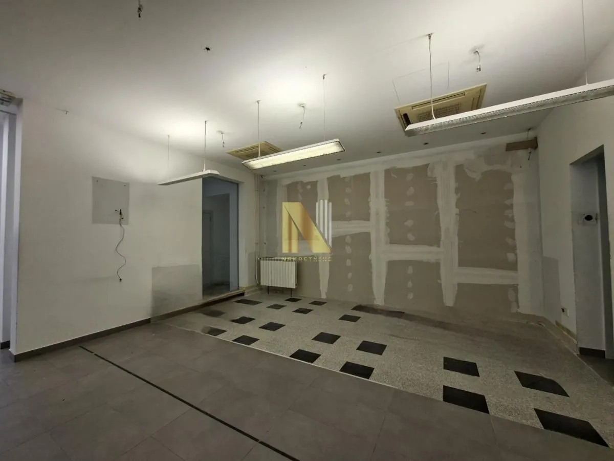 Rent, office space, 395m², Bulevar Oslobodjenja, Novi Sad Sve Podlokacije
