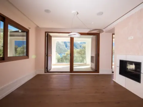 Prodaja, kuća, 585m², Kotor, Crna Gora - image 4